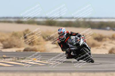 media/Nov-16-2025-Race Pace (Sun) [[8c5fa54630]]/Verified Riders/9-Turn 16 (150pm)/